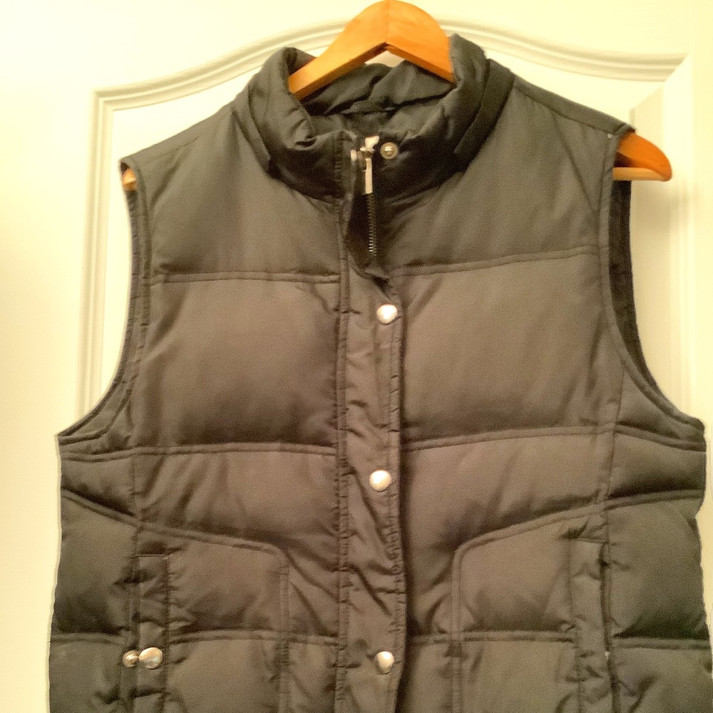 SaKs Fifth Avenue Black Puffer Vest Medium